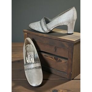 Vintage Silver Lamé Glitter Pump Heels Triangle Swing Steps 8.5M Mark But Unworn